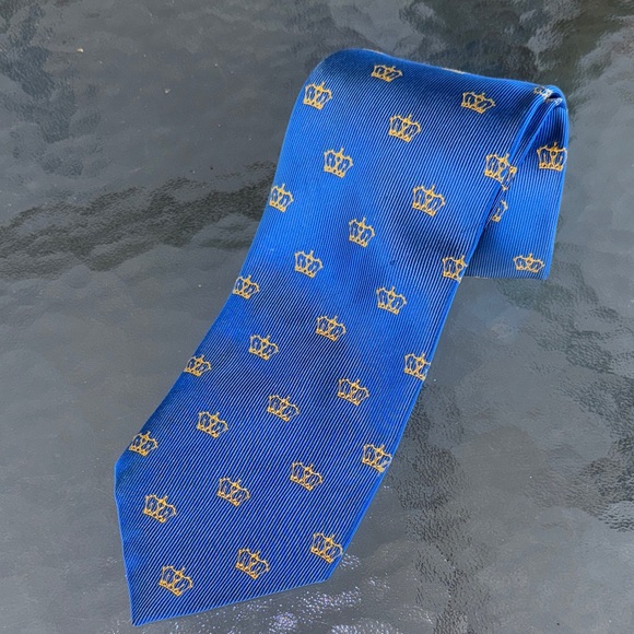 Kenneth Cole Reaction Royal Blue Tie with Gold Crown Design - Picture 1 of 6